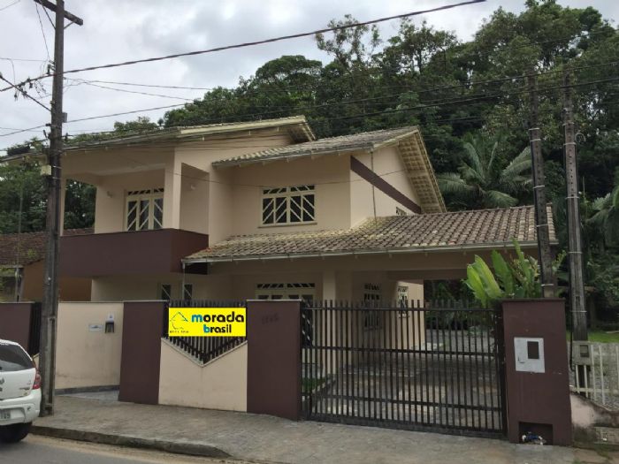 Casa com 3 dormitórios para locação, VILA LENZI, JARAGUA DO SU...