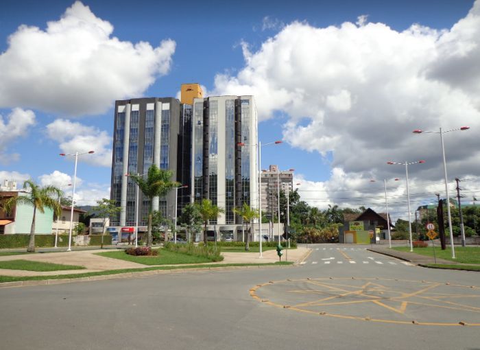 Apartamento com 1 dormitório para locação, CZERNIEWICZ, JARAGU...