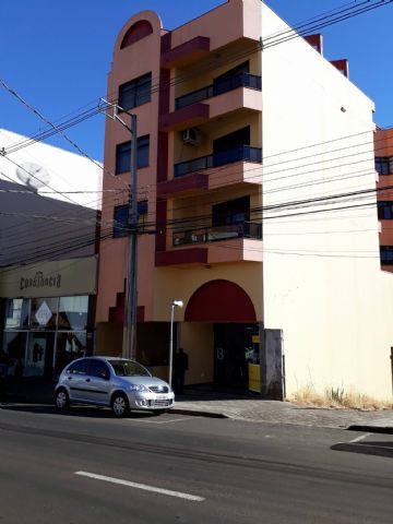 Aluga Apartamento Amplo ... No Centro De Pato Branco